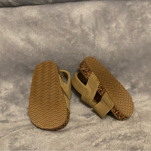 GAP Sandals - Picture 3 of 3